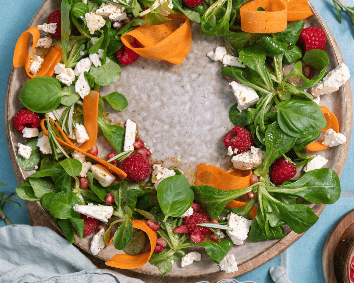 Himbeer-Möhren Salat mit Granatapfel-Rosmarin Dressing