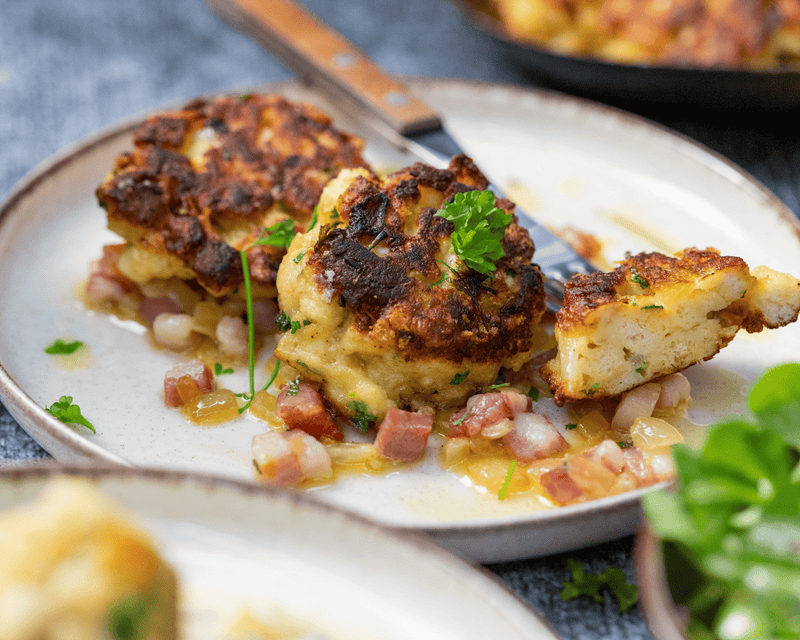 Kaspressknödel mit Rosmarinöl